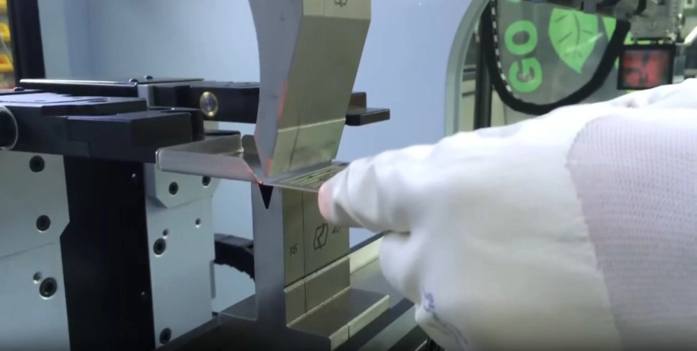 How to Choose the Right Bending Process for Your Custom Metal Fabrication Project